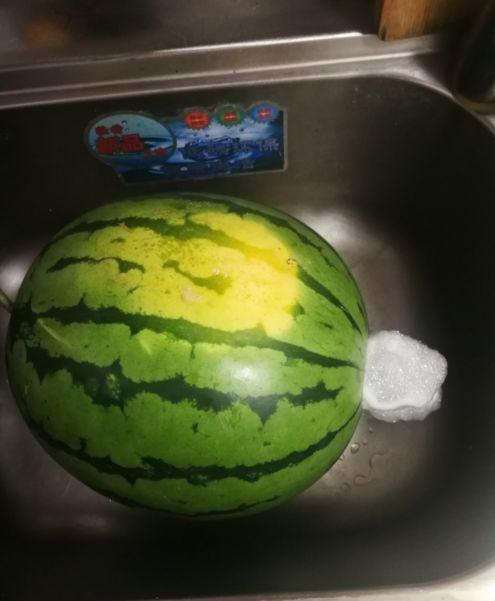 景德镇网红吃瓜事件真相