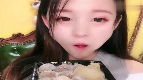 网红吃瓜小姐姐是谁