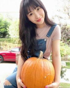 网红爱婷婷吃瓜图片